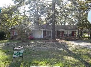 141 Summer Hill Rd, Fayetteville, NC 28303