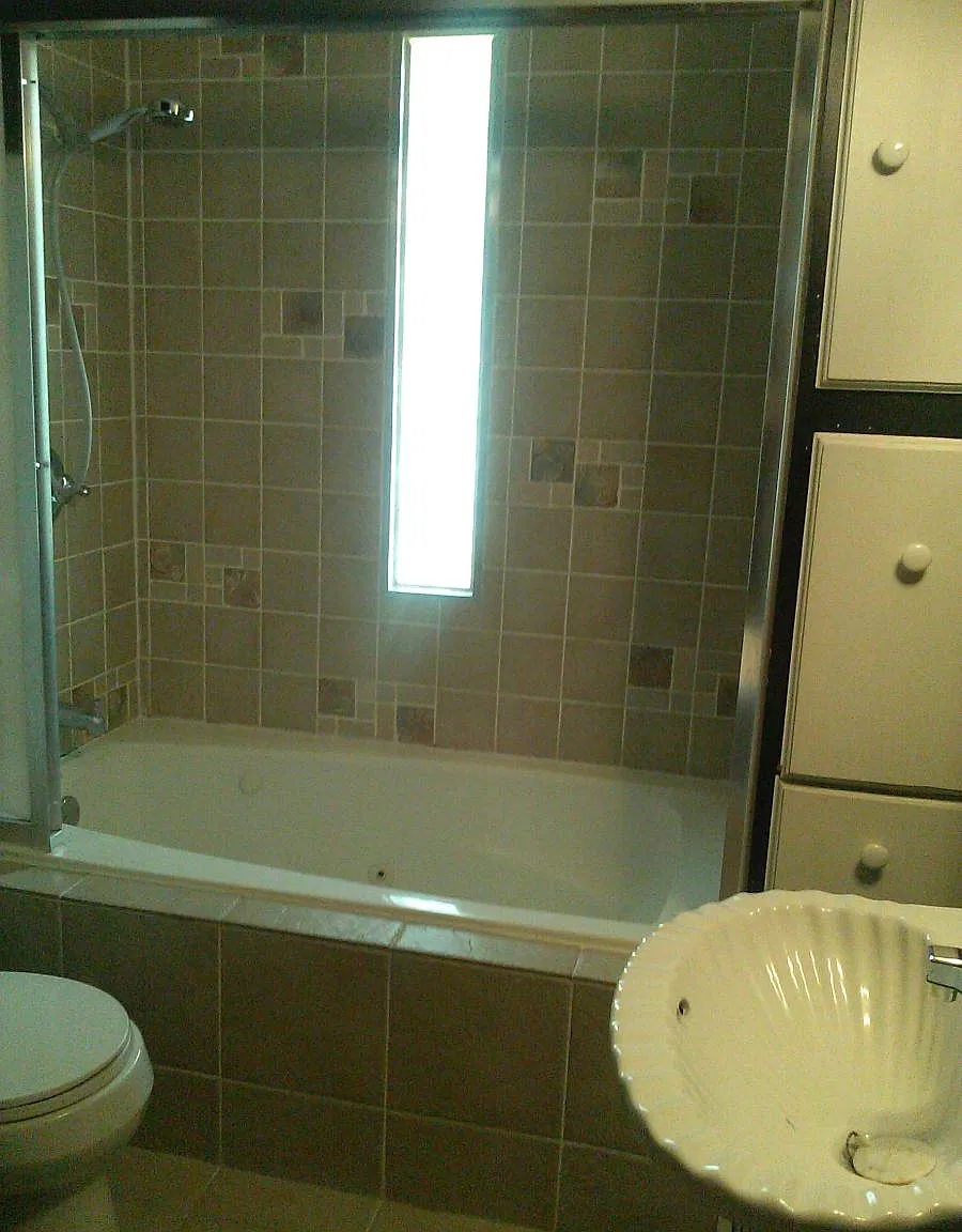 3 bed, 940 sqft, $1,200 — Photo 2