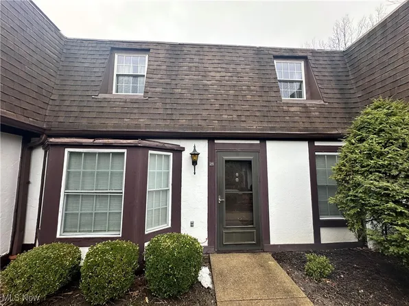 1910 King James Pkwy APT 28, Westlake, OH 44145