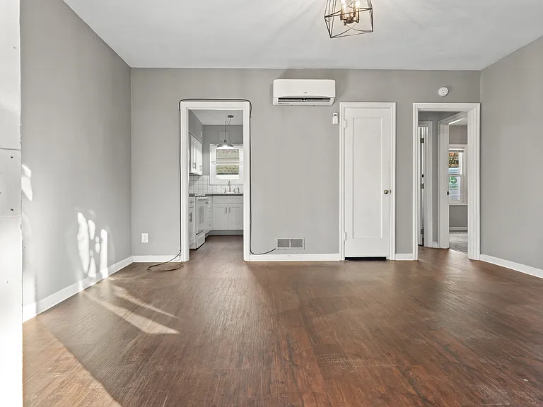 5130 N Williams Ave #5 — Photo 4