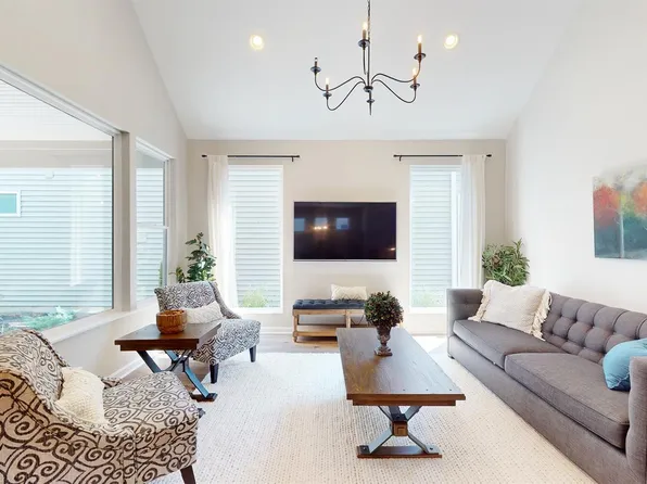 977 Yarrow Ln, Morrow, OH 45152