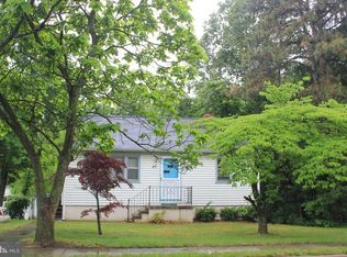 40 Hartford Rd, Delran, NJ 08075