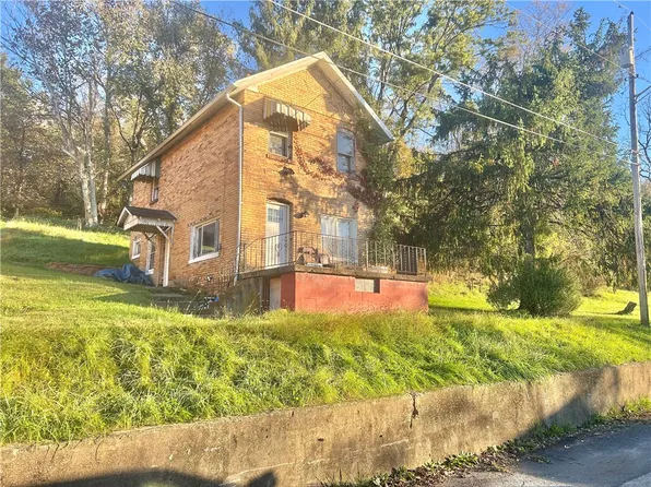805 7th St, Marianna, PA 15345