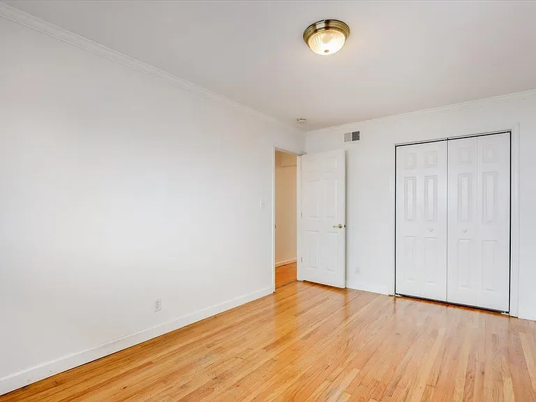 1589 Saint Regis Dr — Photo 16