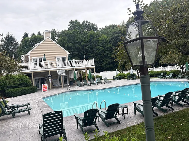 401 Browning Ln — Photo 31