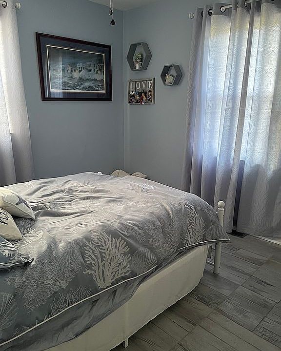 2nd image of 1112 Pond Dr
