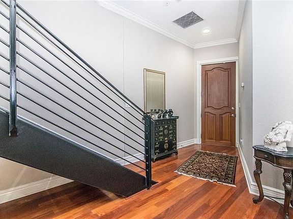 5th image of 4907 Bayshore Blvd Unit 104