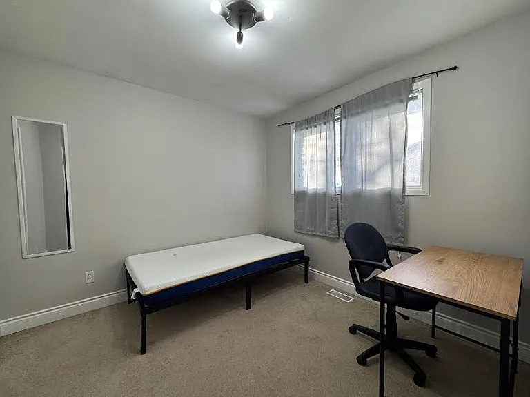 511 Havelock Dr #2 — Photo 2