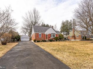 105 Newington Dr, Hatboro, PA 19040
