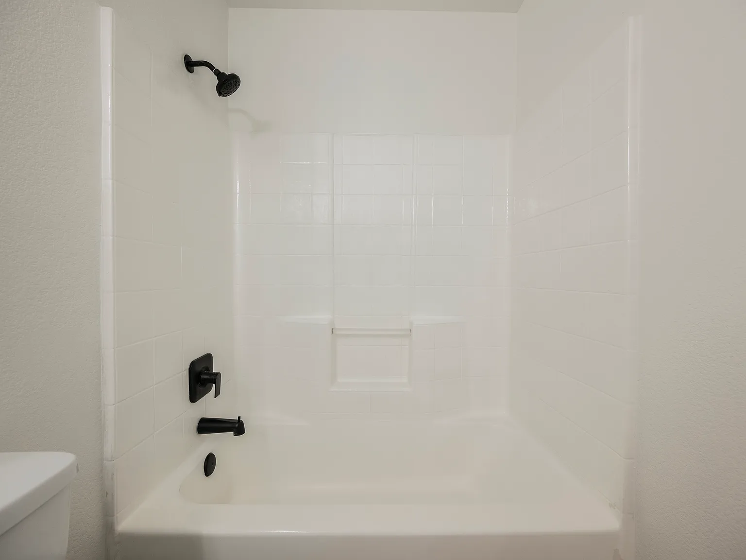 3 bed, 1487 sqft, $2,600 — Photo 1