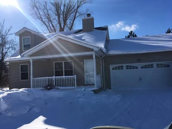 4118 Wood Hills Dr, Erie, PA 16510