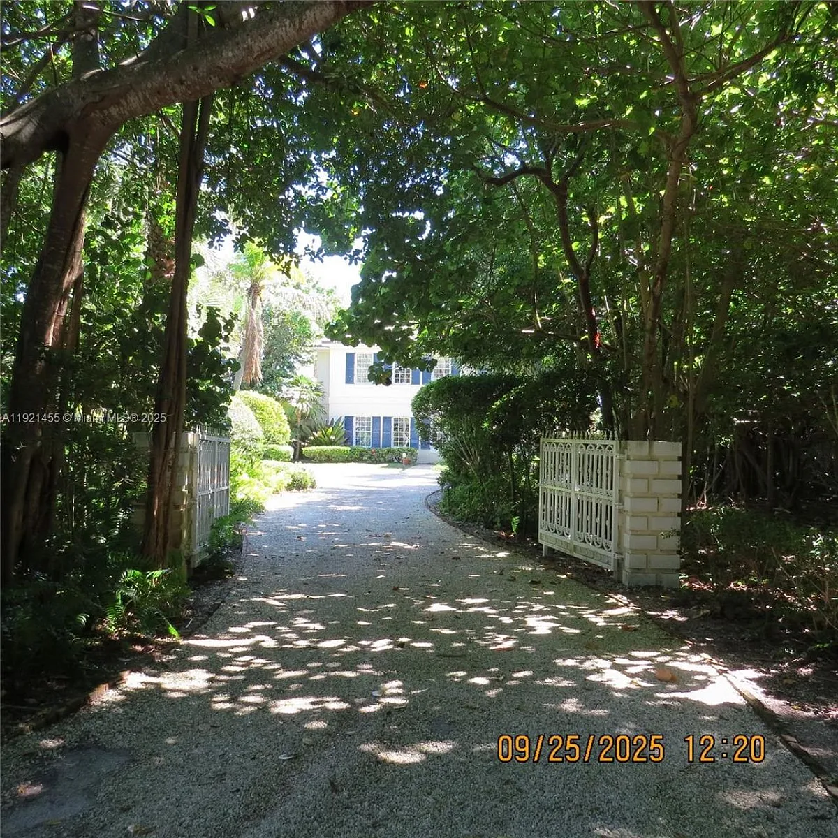 Building Photo - 404 S Beach Rd #404