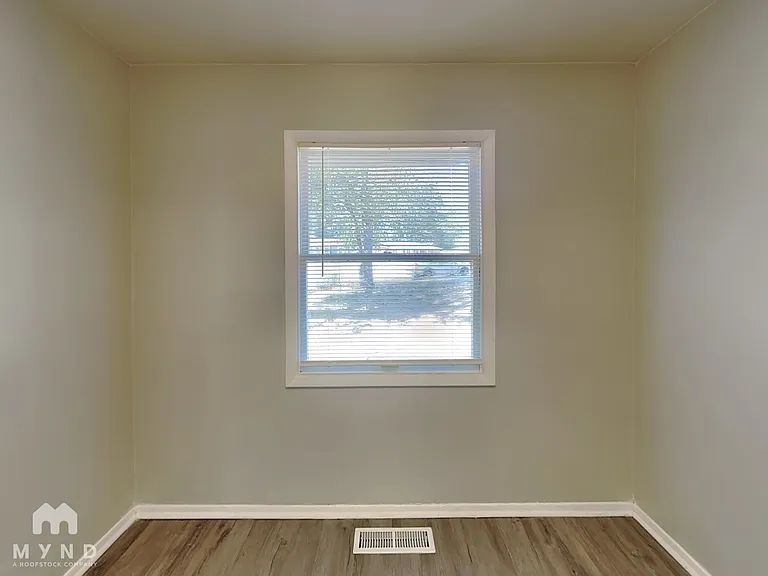 4484 Bonnie Glen Ct — Photo 10