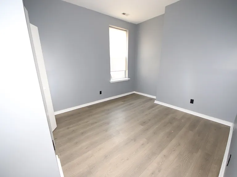 19 E Centre St #5 — Photo 13
