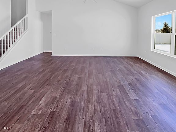 3rd image of 6812 W Wintergreen Ct