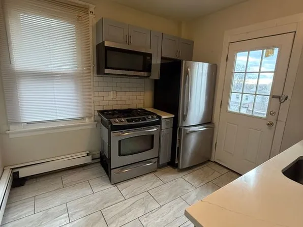 384 Tower St APT 2, Vauxhall, NJ 07088