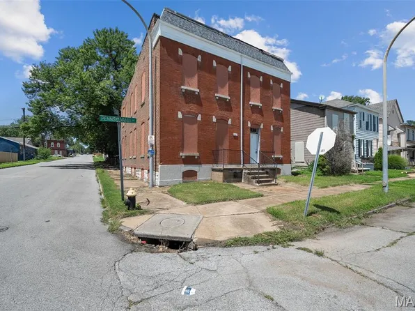 6827 Pennsylvania Ave, Saint Louis, MO 63111