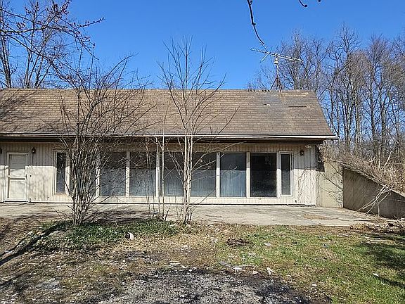 4th image of 5561 Templin Rd