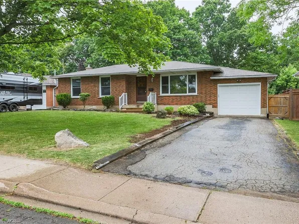 4180 Highland Park Dr, Lincoln, ON L3J 0K4