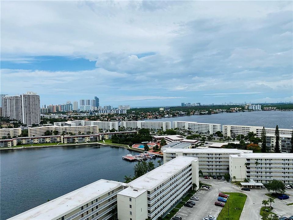 1st image of 18021 SE Biscayne Boulevard #PH4