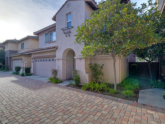3rd image of 10528 Hollingsworth Way