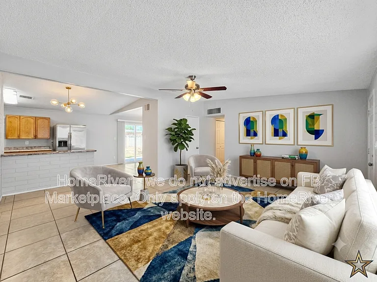 6019 N 32nd Dr — Photo 3