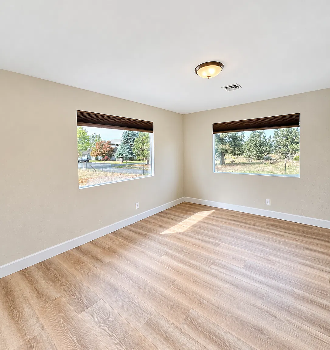 3 bed, 3976 sqft, $2,600 — Photo 3