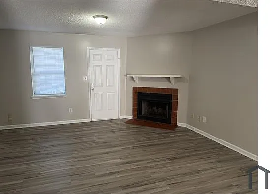 2 bed, $1,100 — Photo 4