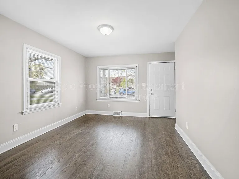 4336 Howe Rd — Photo 6
