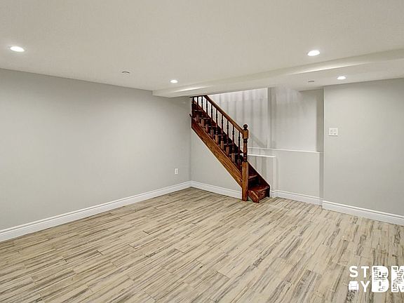 5th image of 948 Herkimer St #1R