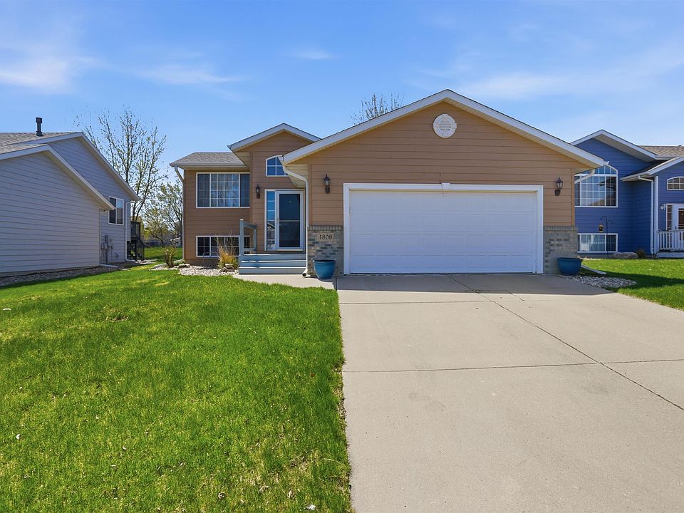 1st image of 4809 S Samantha Dr