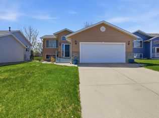 4809 S Samantha Dr, Sioux Falls, SD 57106