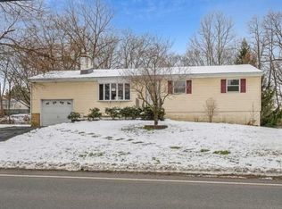 121 Van Wagner Rd, Poughkeepsie, NY 12603