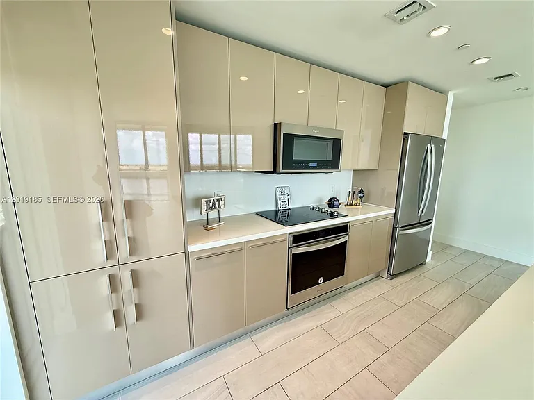 2000 Metropica Way #2003 — Photo 23