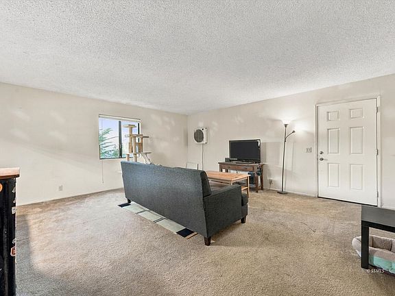 5th image of 335 Sirretta St