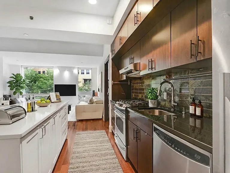 150 Myrtle Ave #309 — Photo 4