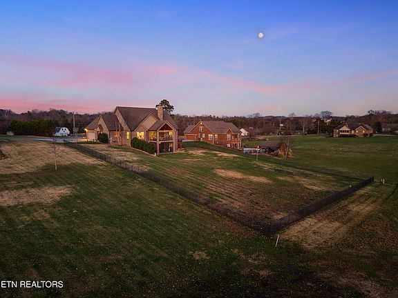 3rd image of 8612 N Ruggles Ferry Pike
