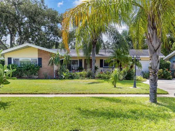 1625 Leisure Dr, Clearwater, FL 33756