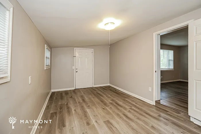 260 Lee Dr — Photo 5