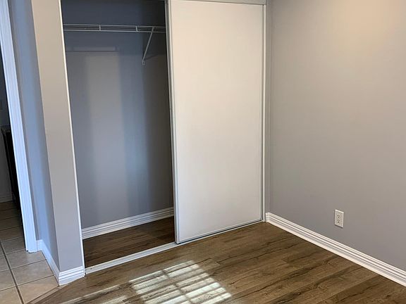 5th image of 23311 Friar St