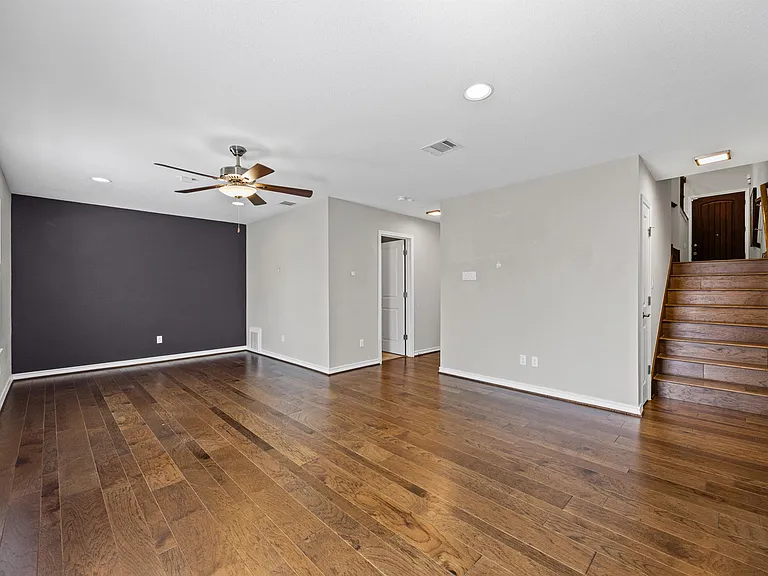 1112 Highknoll Ln #B — Photo 35