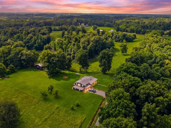 745 Lois Ridge Rd, Lynchburg, TN 37352