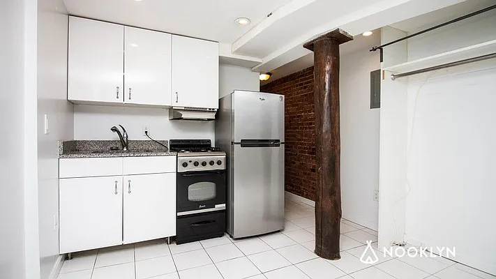 Rented by Nooklyn NYC LLC | media 22