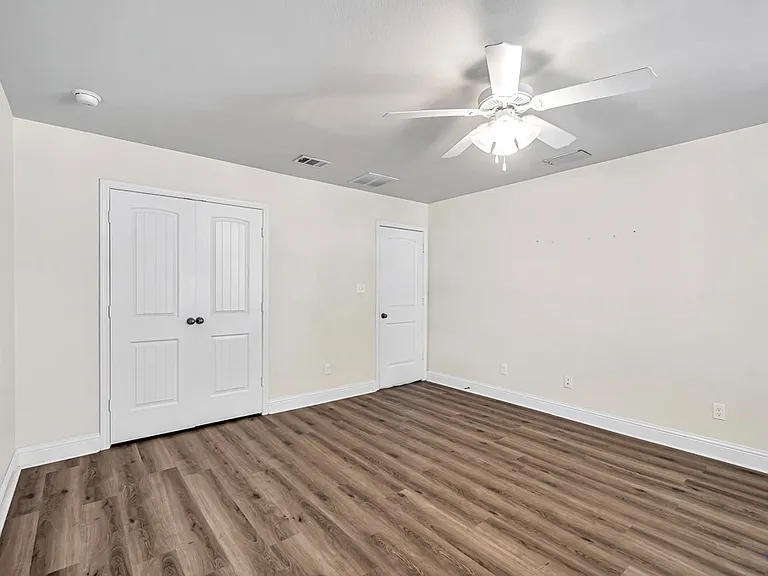 608 Memorial Ct — Photo 30