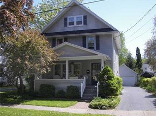 9 Clinton Pl, Fairport, NY 14450