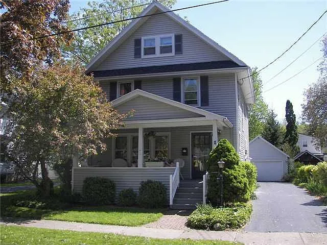 9 Clinton Pl photo 1