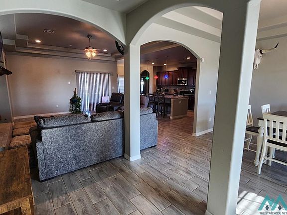 3rd image of 4202 S Padre Ln