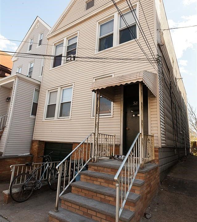 38 E 28th St Bayonne NJ 07002 Zillow