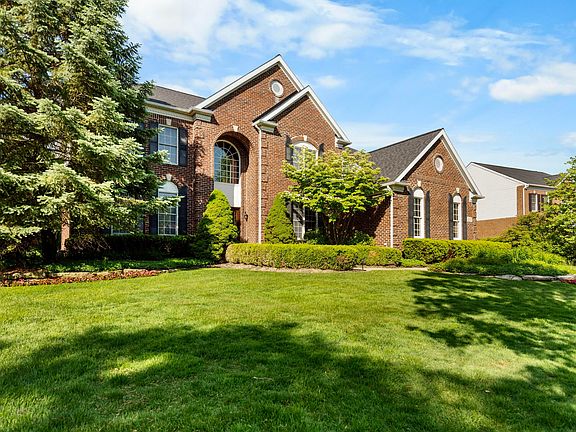 3rd image of 26375 Glenwood Dr