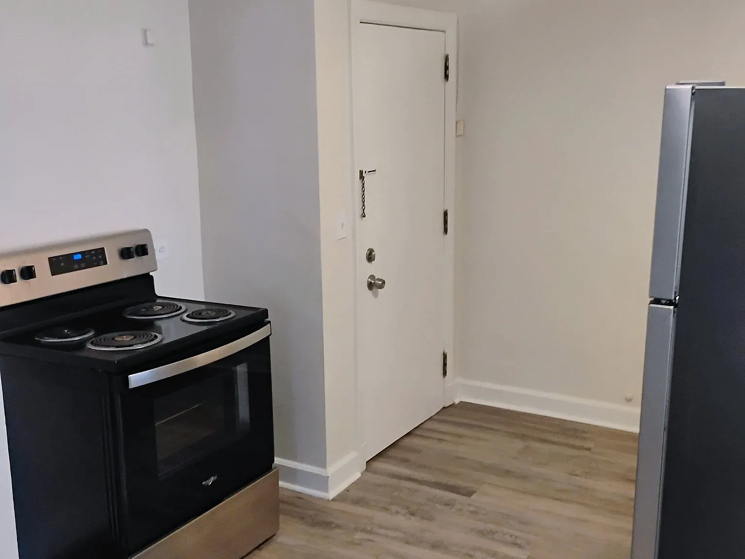 1 bed, 1.0 bath, $1,575 — Photo 2